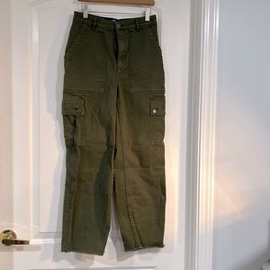 Hollister Cargo Olive Green Jeans Ultra High-Rise Mom Jean